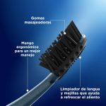 Cepillo Dental Oral-B Negro X 2 Unidades - Imagen 4